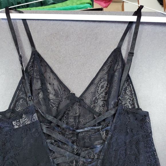 Victoria Secret lingerie - Picture 2 of 6